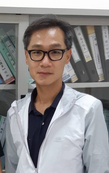 吳德華